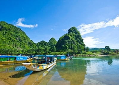 Khám phá Động Phong Nha